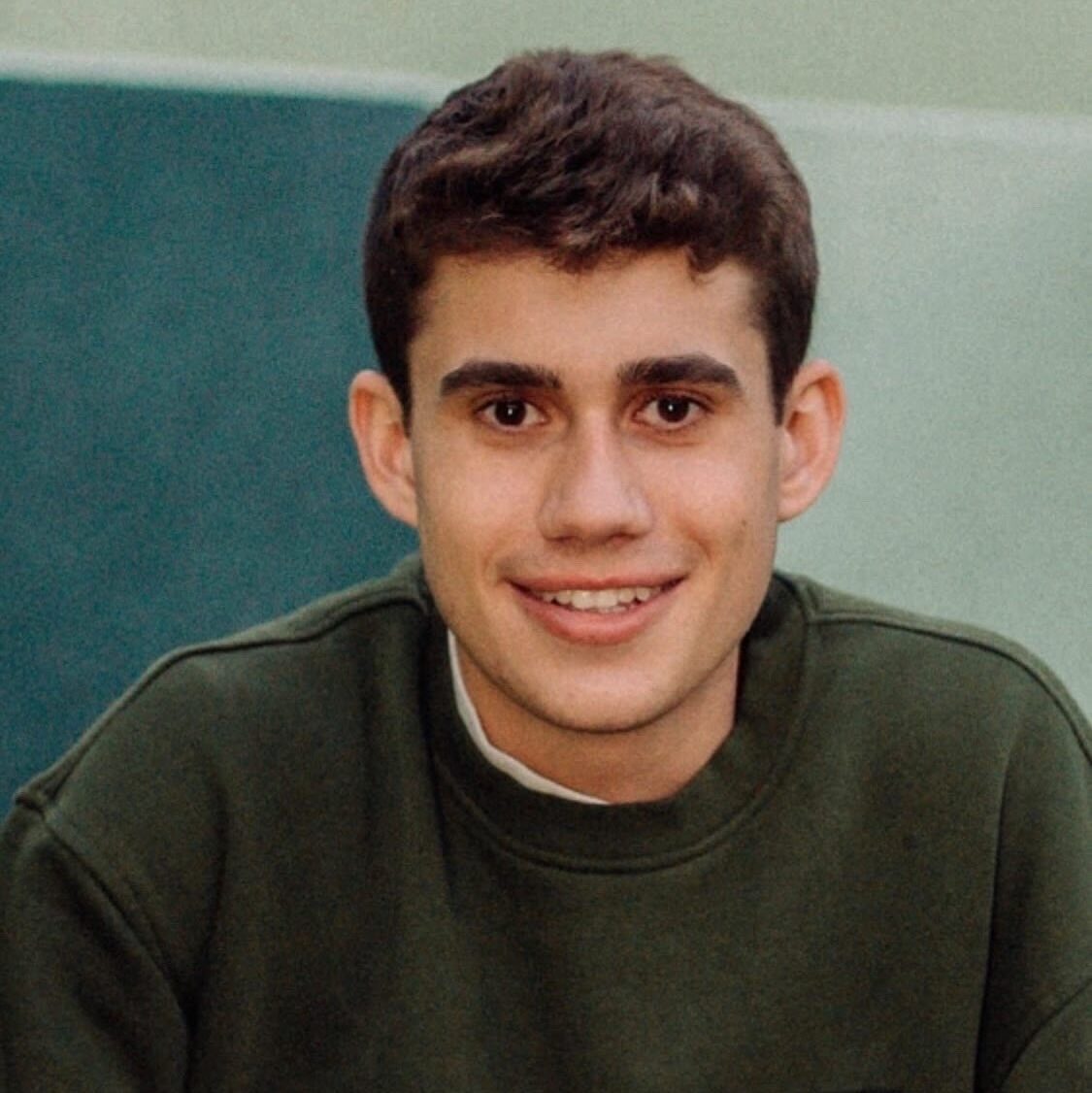 Josh Mandl Headshot